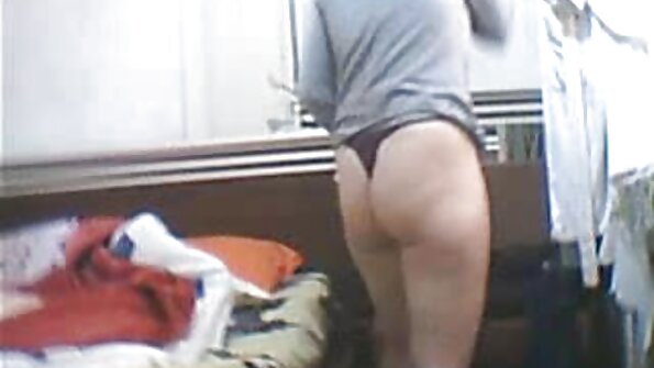 ティーンソフィーはオーガズムにディルドに乗る 女性 向け エッチ 動画