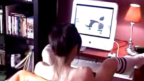 リトルラティーナティーンジジスパイスは彼女のパワードダッキーで彼女の猫を狂わせます 女性 エロ 無料 動画